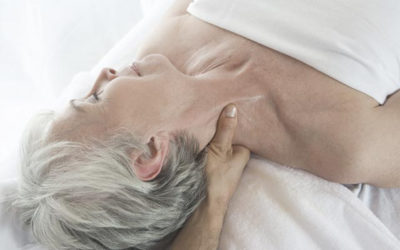 Ostéopathie : quels bienfaits pour les seniors ?